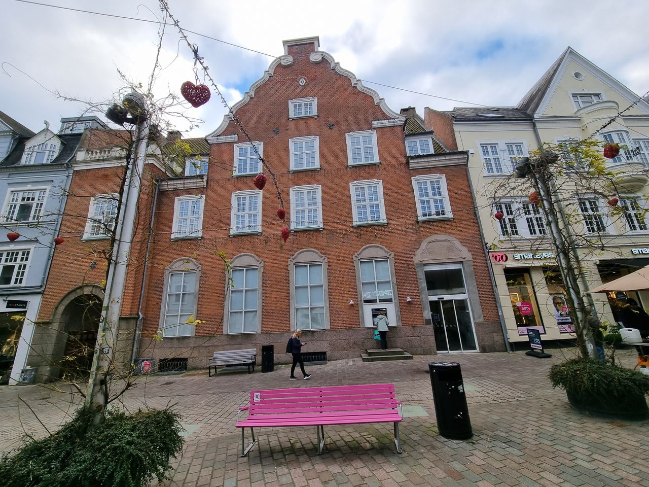 image 01