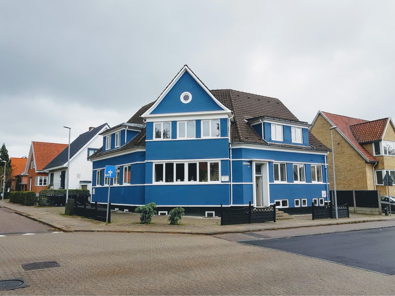 image 02