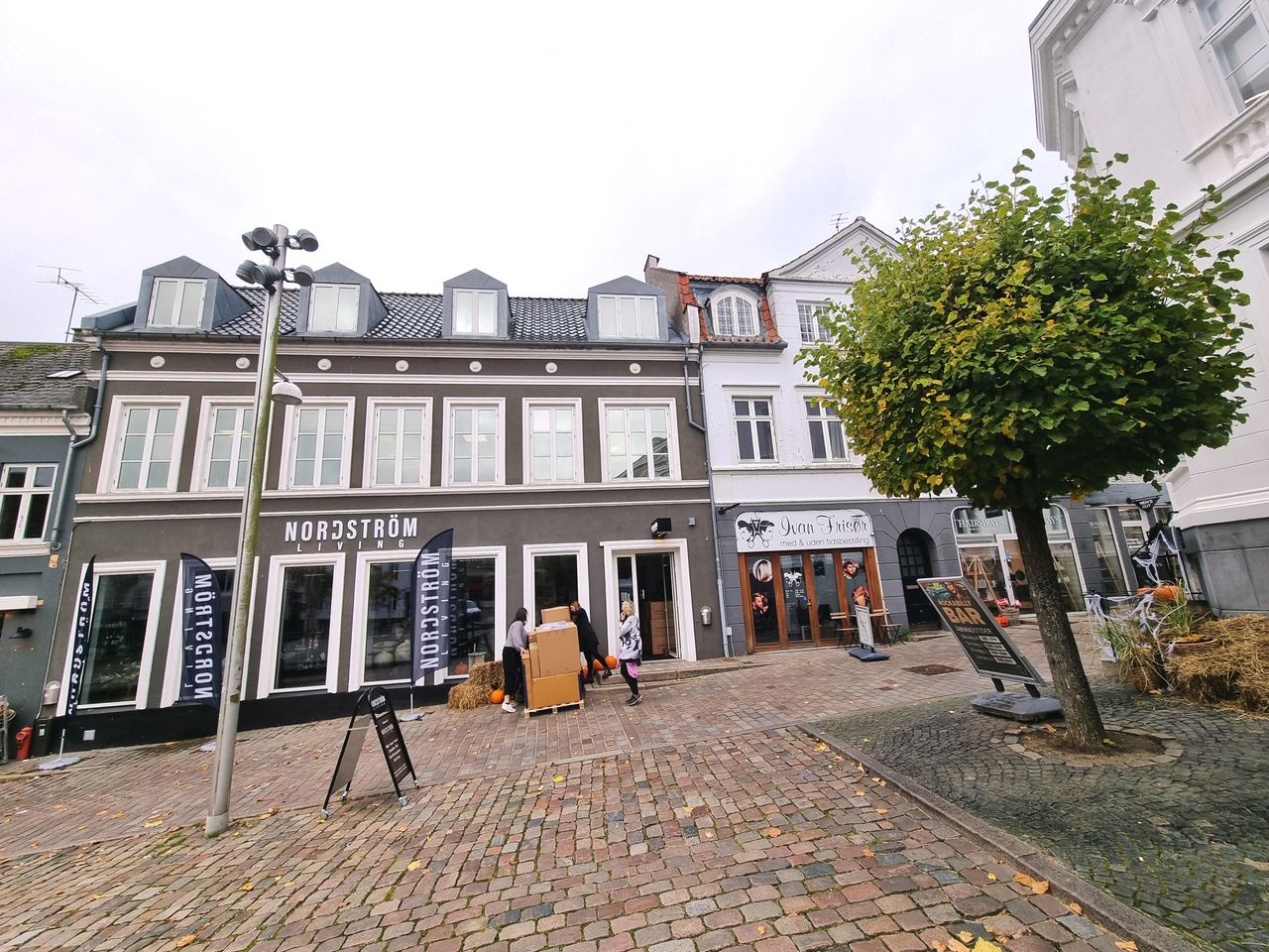 image 01