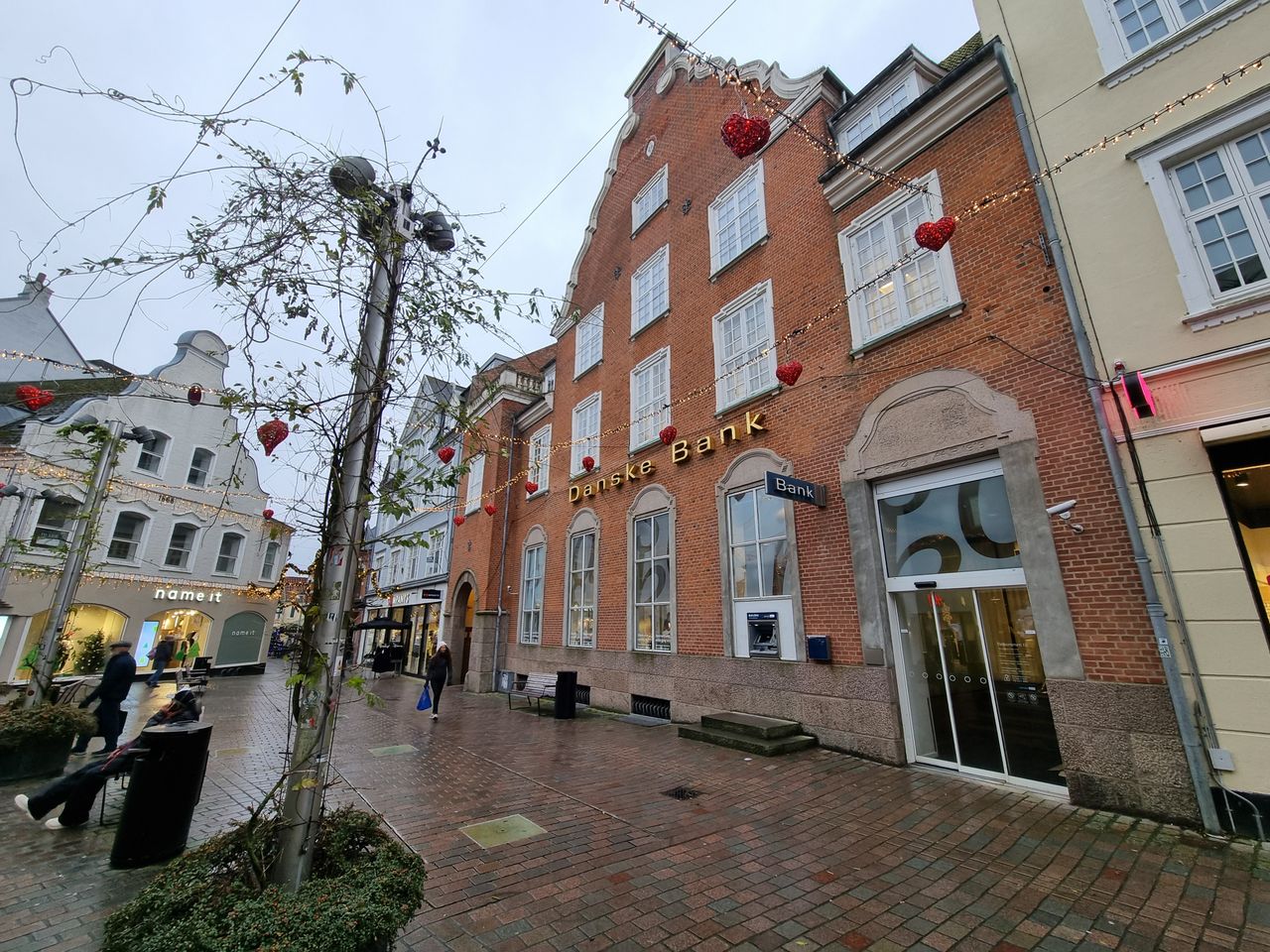 image 03