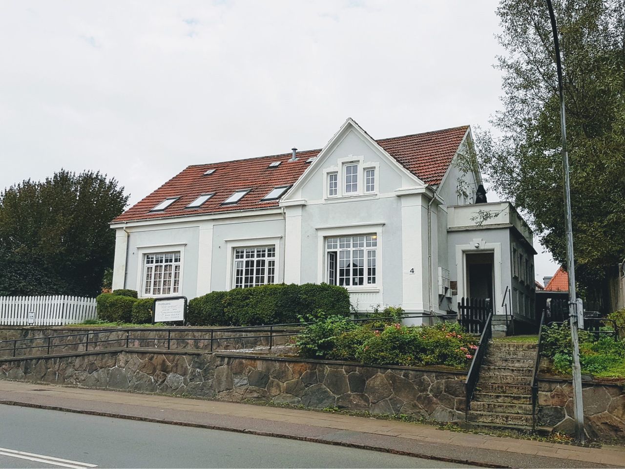 image 02